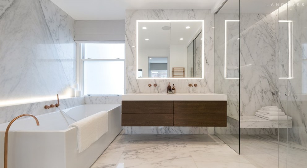 Kensington House  | Master Bathroom | Interior Designers